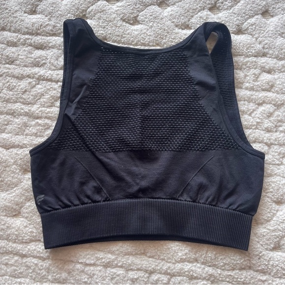 Fabletics Musetta Seamless Sports Bra Black Open Mesh Fabric Women’s medium - Picture 6 of 8